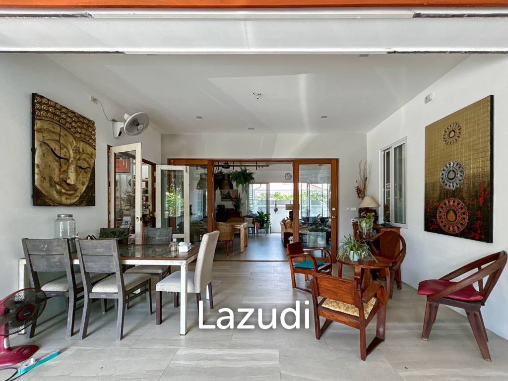 2 Bedrooms House with art gallery for sale