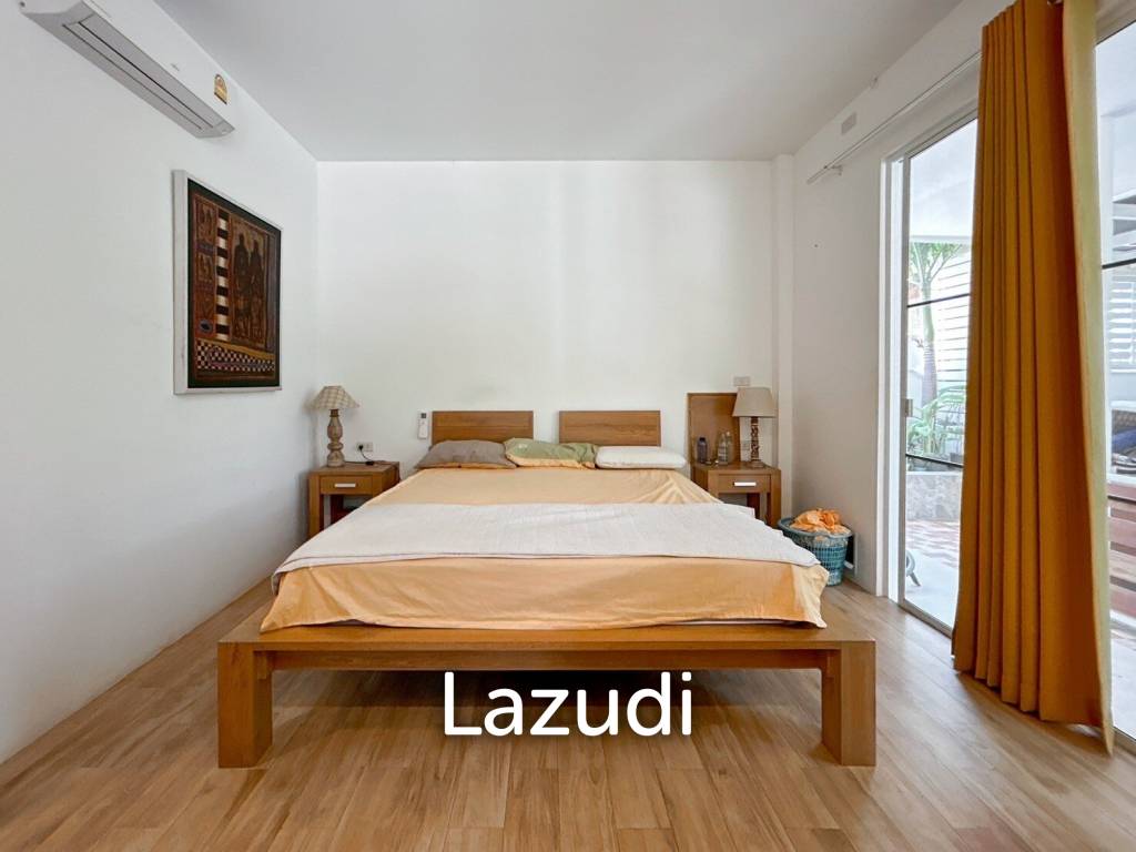 2 Bedrooms House with art gallery for sale