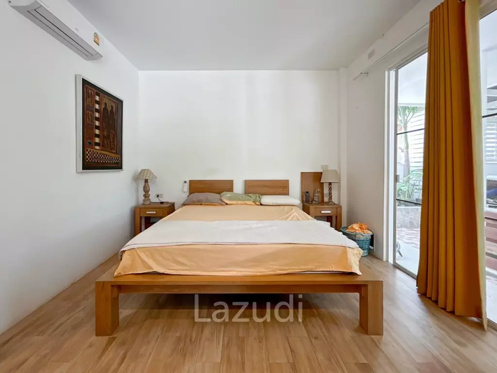 2 Bedrooms House with art gallery for sale