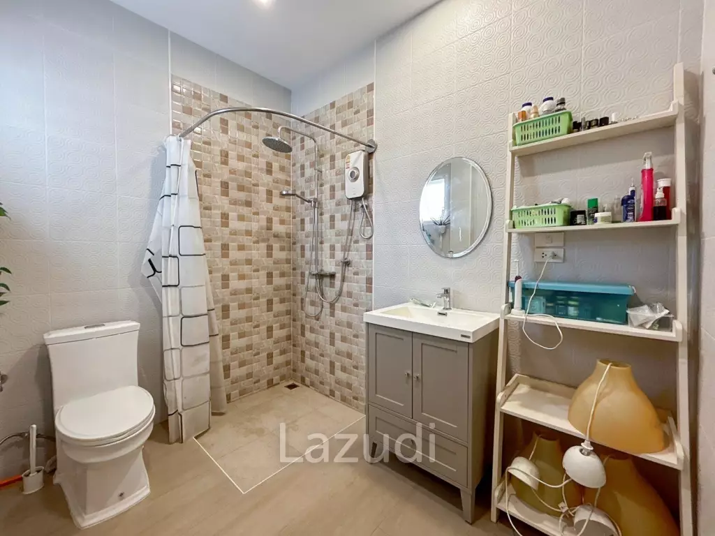 2 Bedrooms House with art gallery for sale