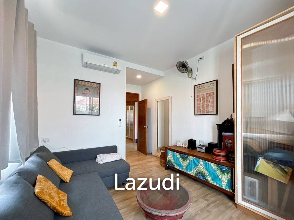 2 Bedrooms House with art gallery for sale