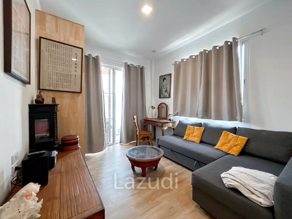 2 Bedrooms House with art gallery for sale