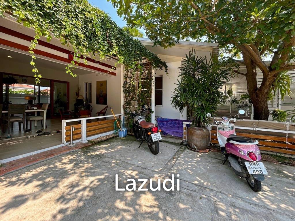 2 Bedrooms House with art gallery for sale