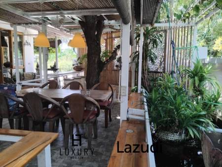 2 Bedrooms House with art gallery for sale