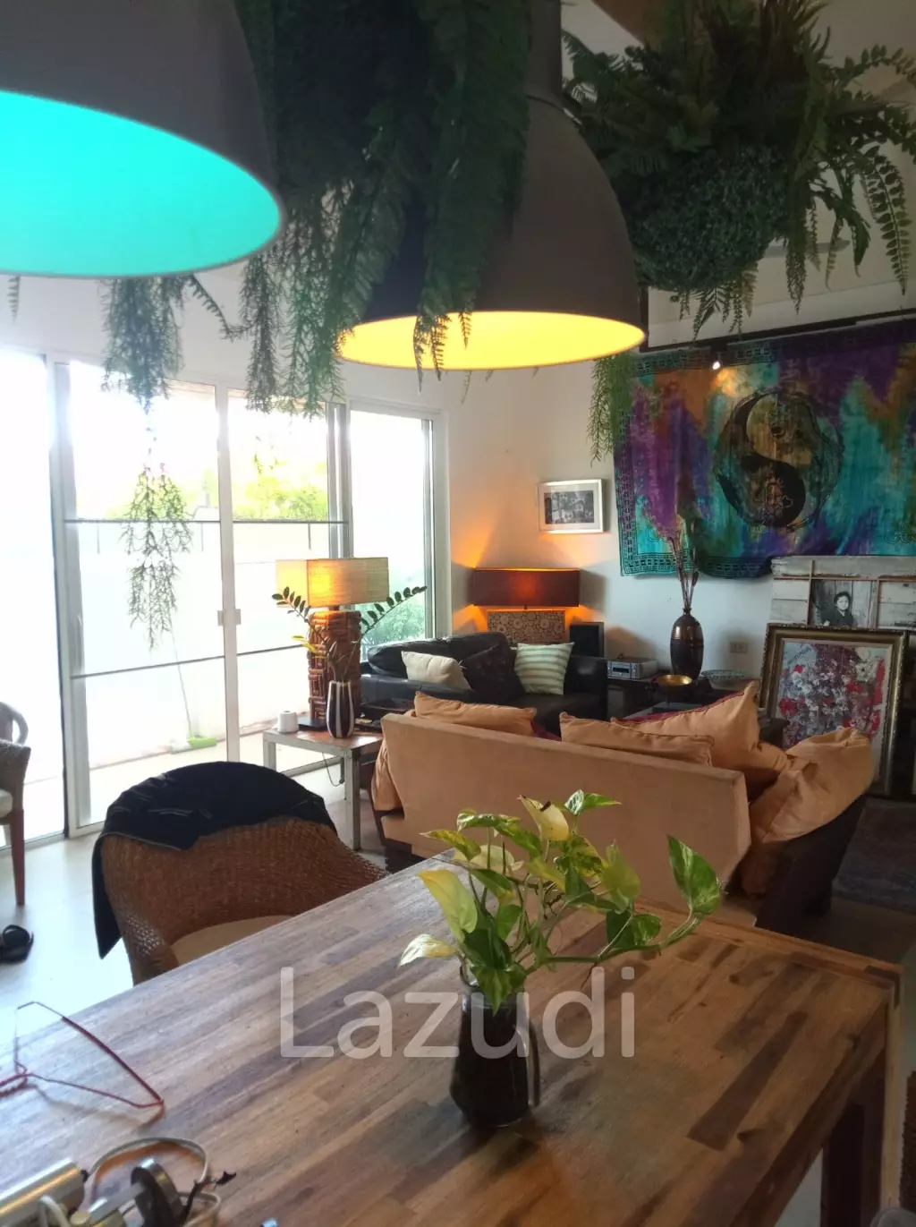 2 Bedrooms House with art gallery for sale