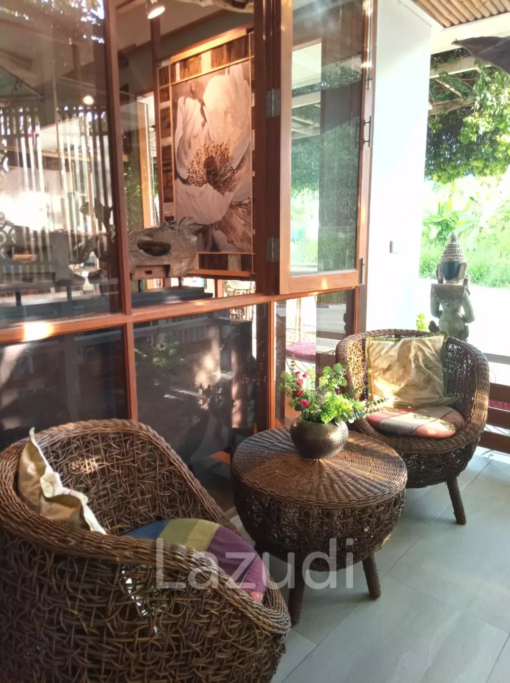 2 Bedrooms House with art gallery for sale