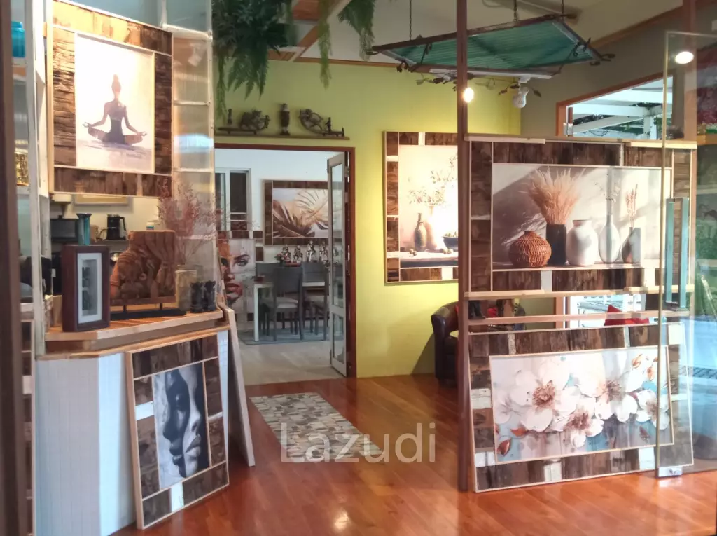 2 Bedrooms House with art gallery for sale