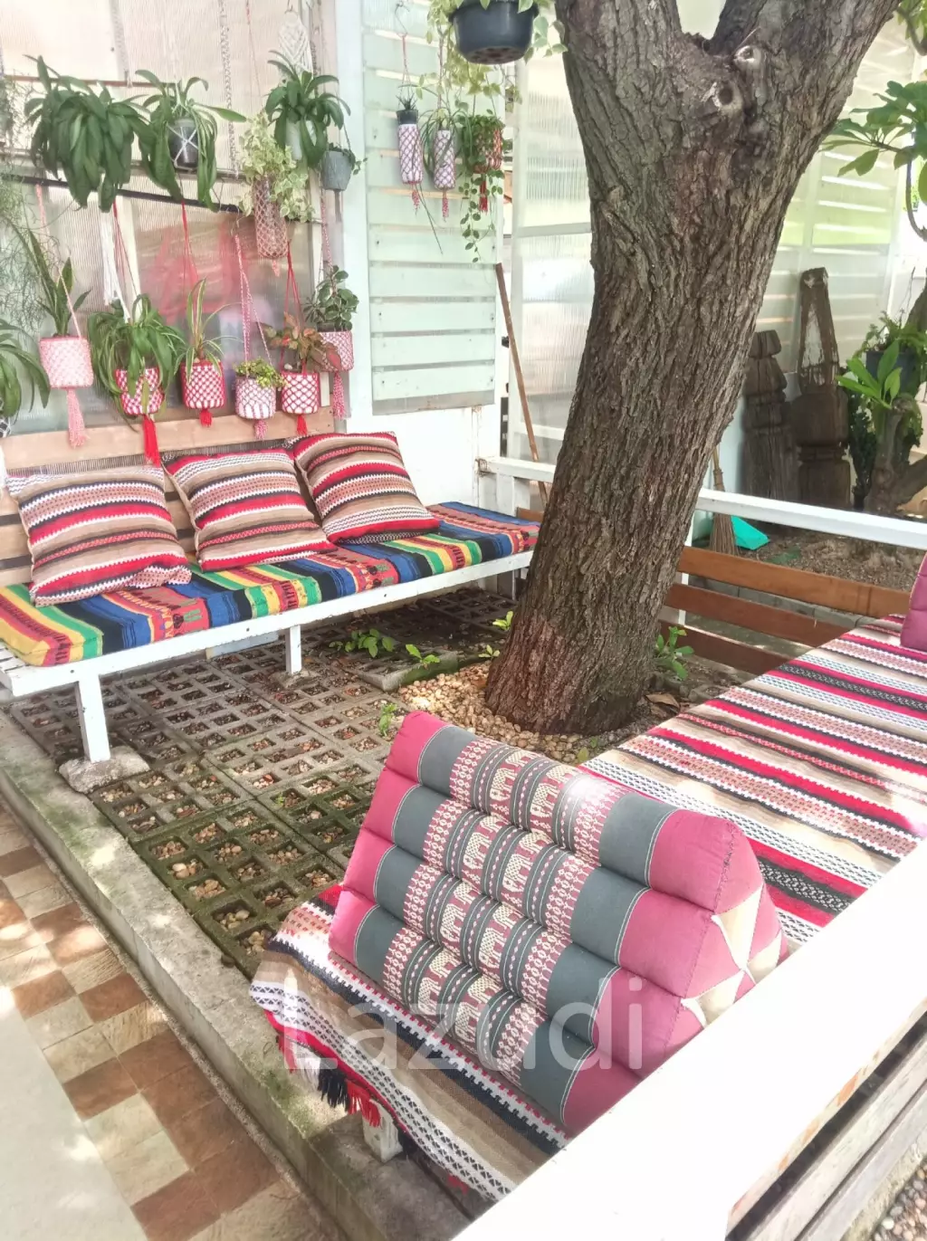 2 Bedrooms House with art gallery for sale