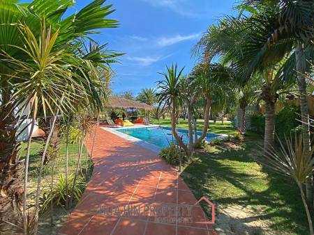 4 Bed Farm House For Sale With Guest House 6 Rai Land and Fishing Lake