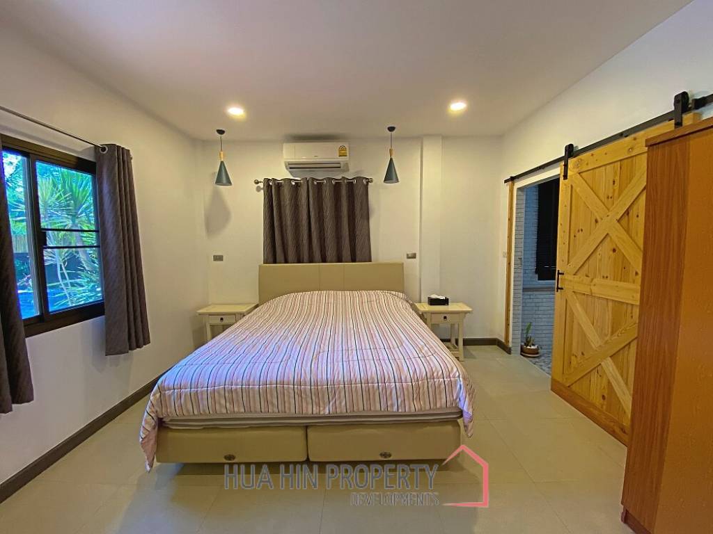 4 Bed Farm House For Sale With Guest House 6 Rai Land and Fishing Lake