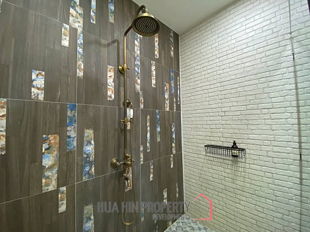 4 Bed Farm House For Sale With Guest House 6 Rai Land and Fishing Lake