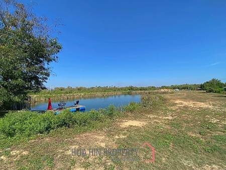 4 Bed Farm House For Sale With Guest House 6 Rai Land and Fishing Lake