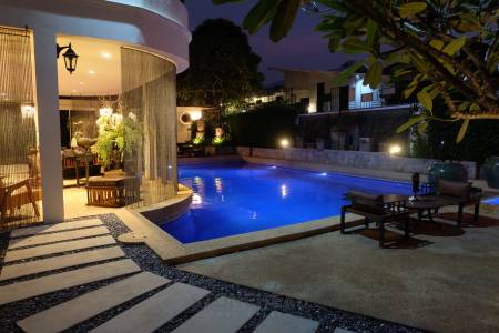 6 Bedroom Luxury Private Secure Villa For Sale