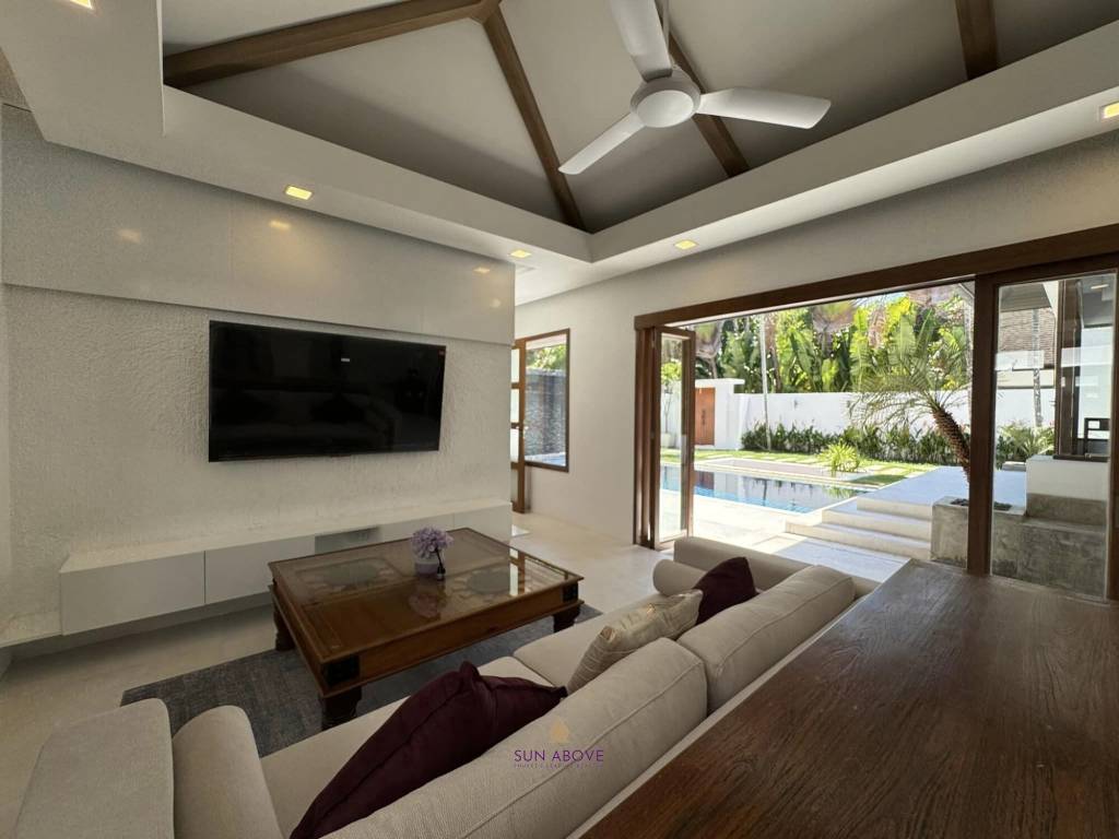 Renovated 2 Bedroom Villa For Sale 10 Mins To Rawai Beach