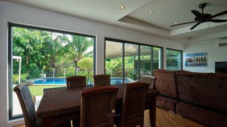 Private Pool Villa In The Heart Of Rawai