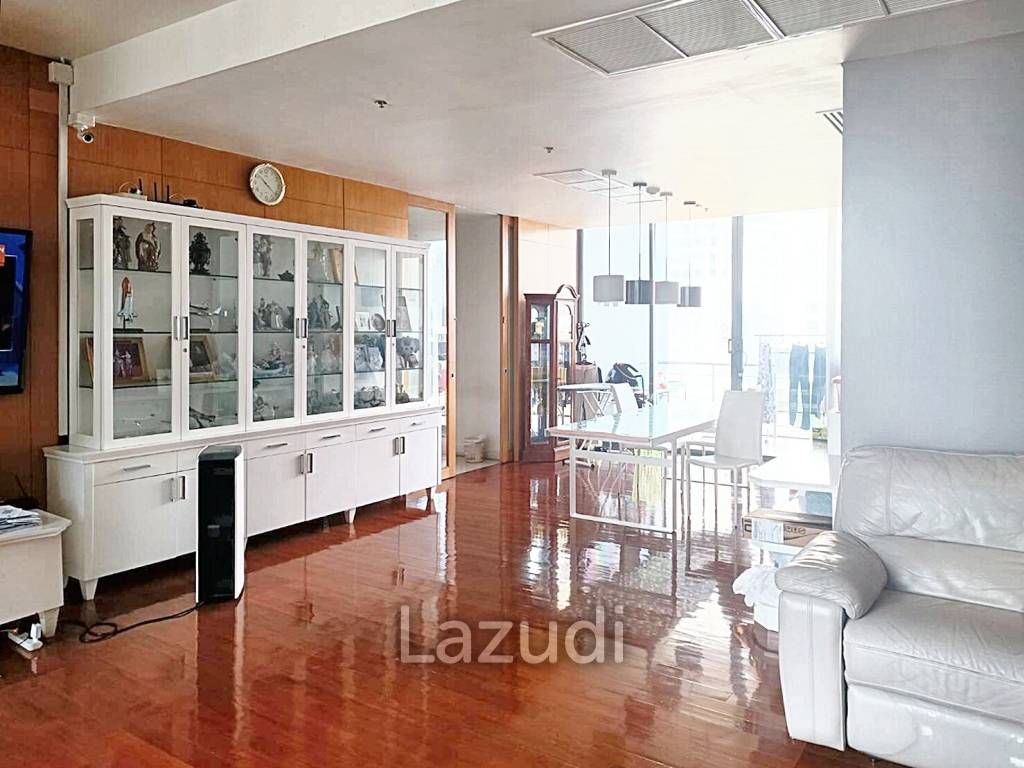 4 Bed 4 Bath 310 SQ.M Domus Condominium