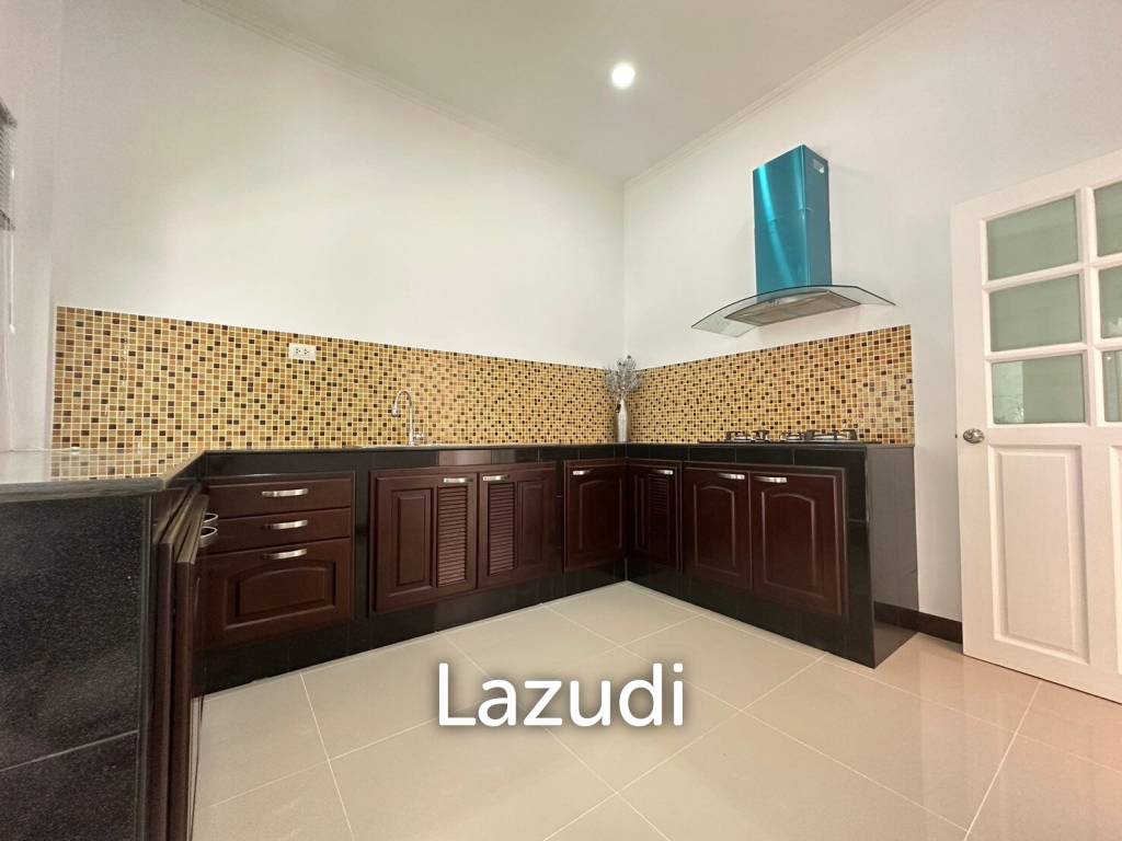 3 Beds 2 Baths 207 SQ.M. Amorn Village