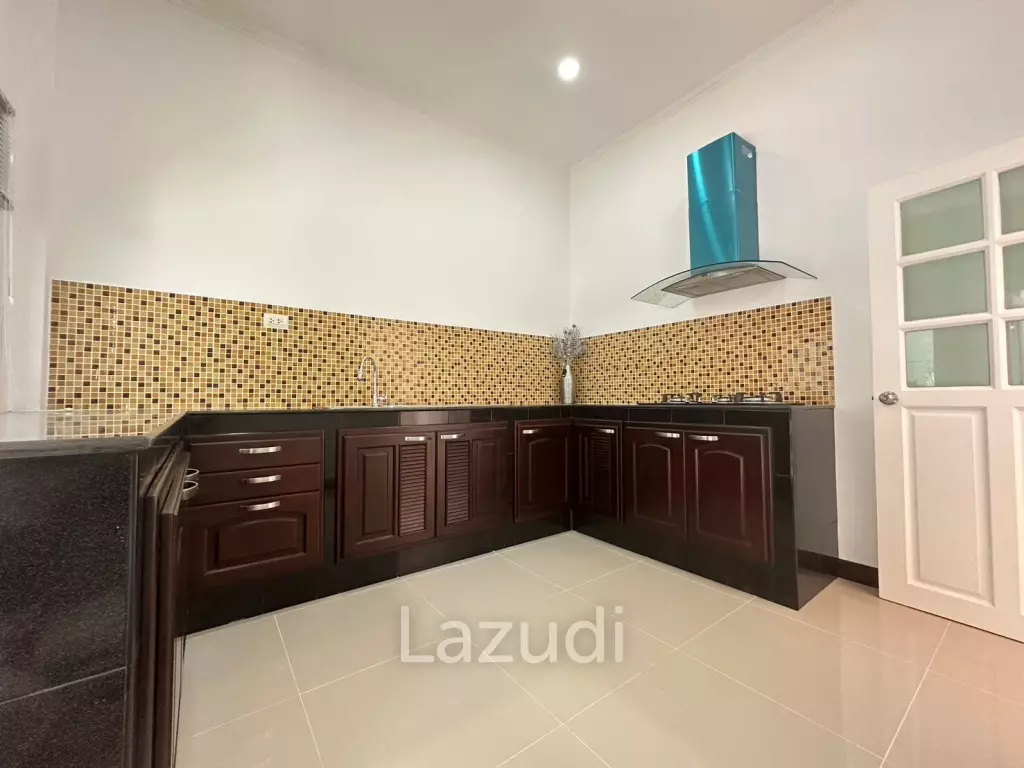 3 Beds 2 Baths 207 SQ.M. Amorn Village