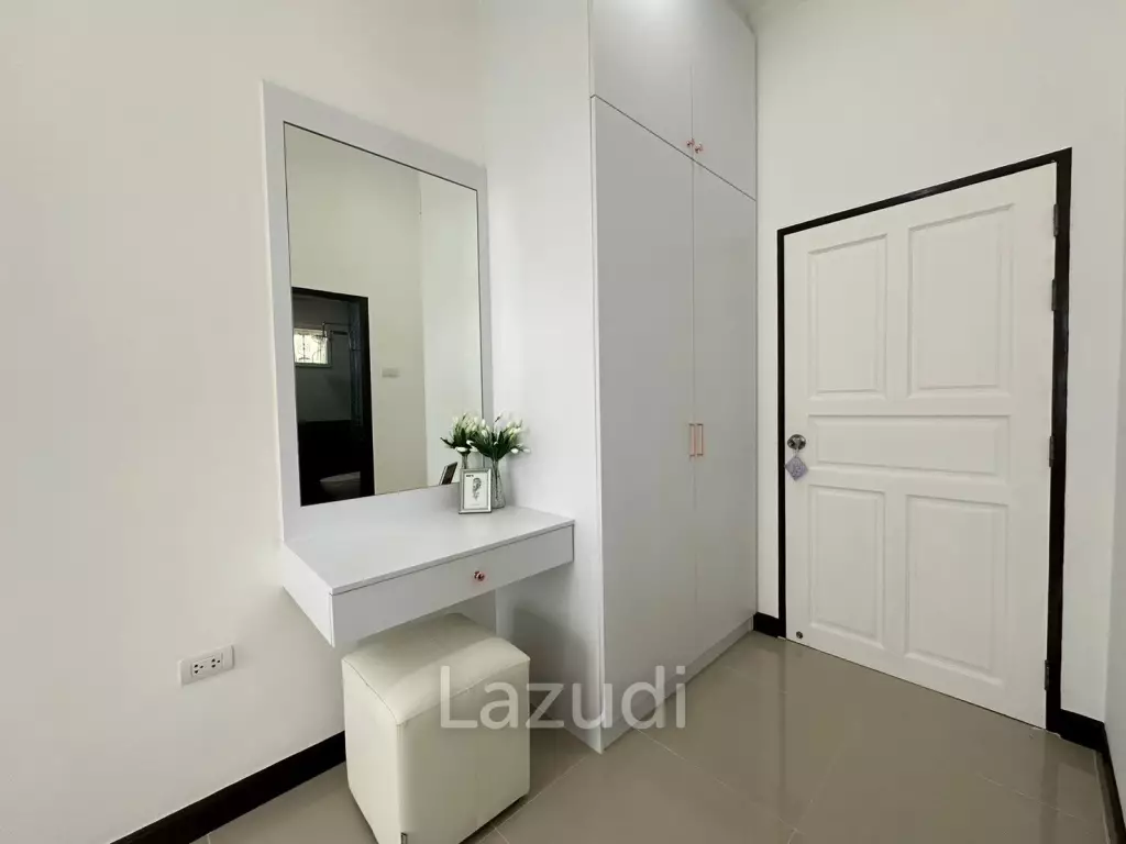 3 Beds 2 Baths 207 SQ.M. Amorn Village