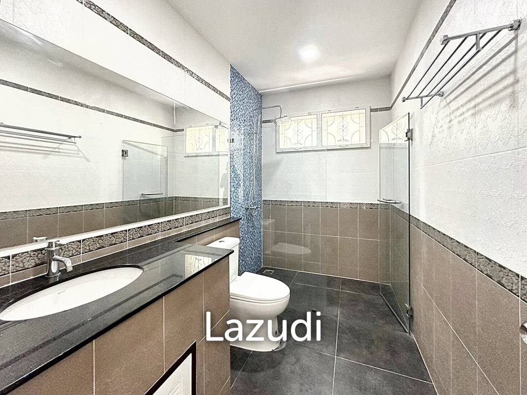 3 Beds 2 Baths 207 SQ.M. Amorn Village