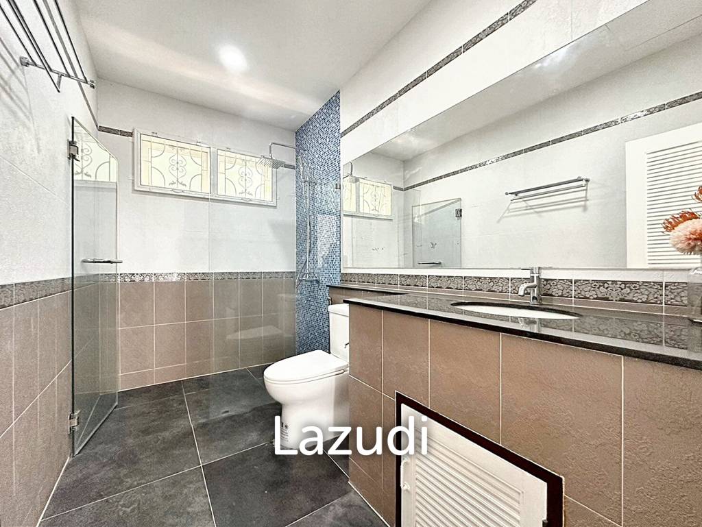 3 Beds 2 Baths 207 SQ.M. Amorn Village