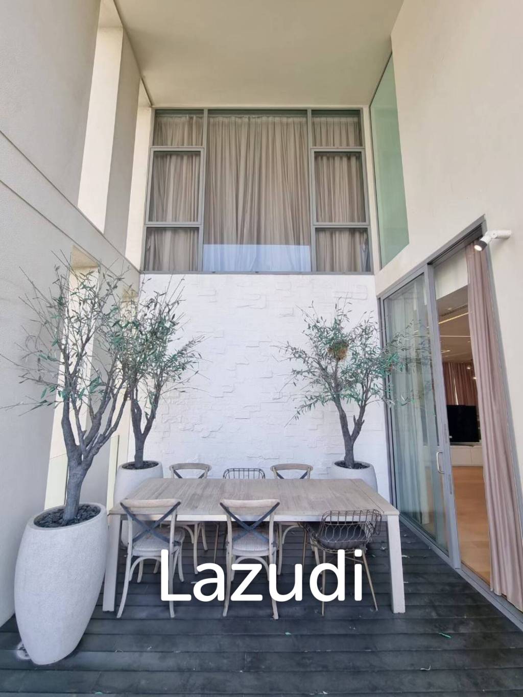 3 Bed 4 Bath 262 SQ.M The Sukhothai Residences