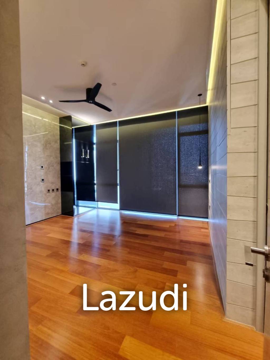 3 Bed 4 Bath 262 SQ.M The Sukhothai Residences