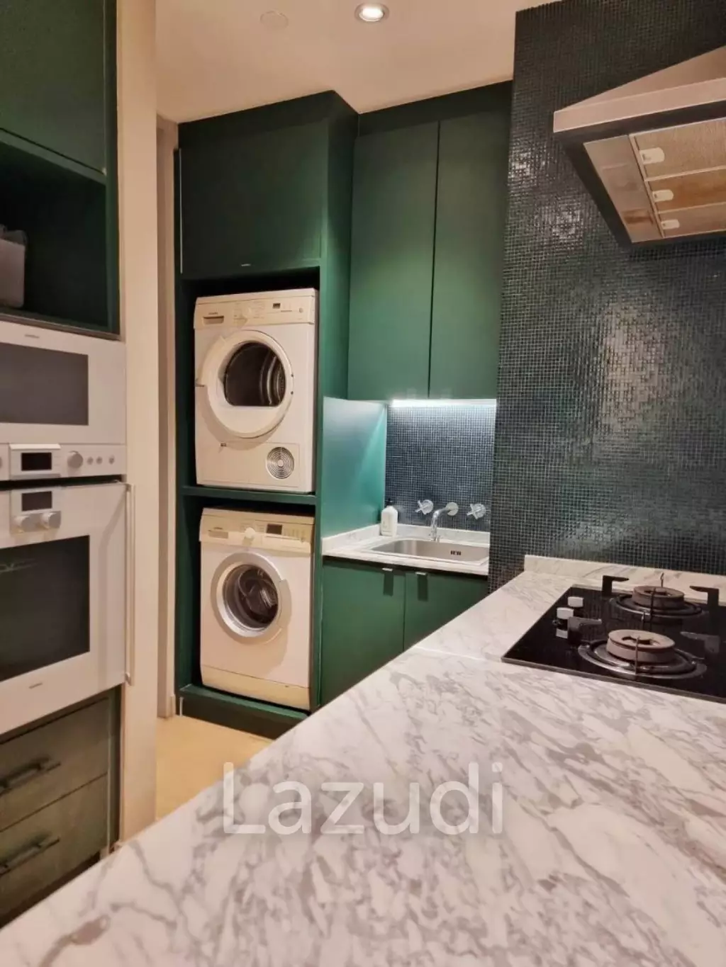 3 Bed 4 Bath 262 SQ.M The Sukhothai Residences