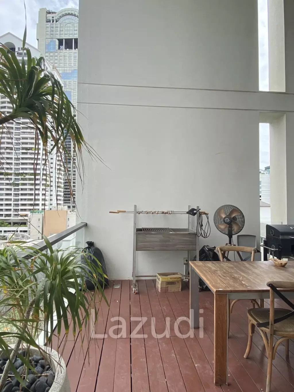 3 Bed 4 Bath 262 SQ.M The Sukhothai Residences