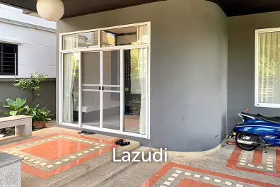 4 Bed 325 SQ.M House for Sale in Phatthanakarn