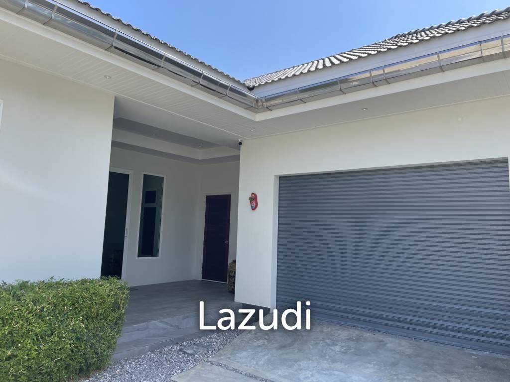 4 Beds 4 Baths 429.9 SQ.M White Beach Villa