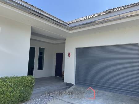 4 Beds 4 Baths 429.9 SQ.M White Beach Villa