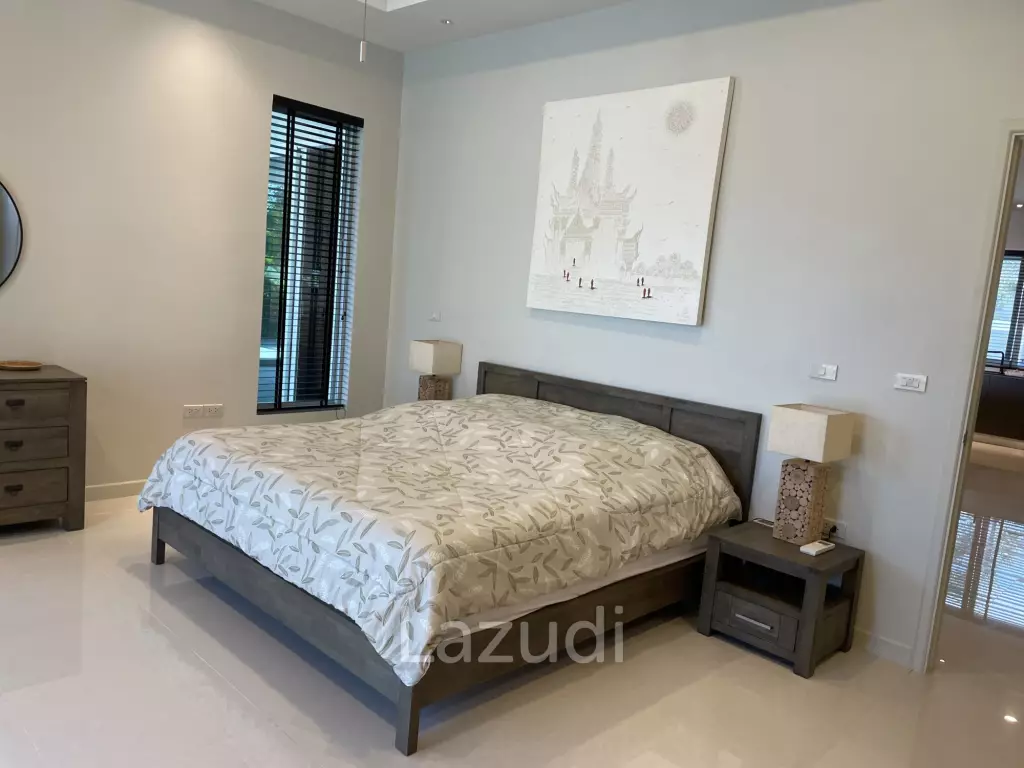 4 Beds 4 Baths 429.9 SQ.M White Beach Villa