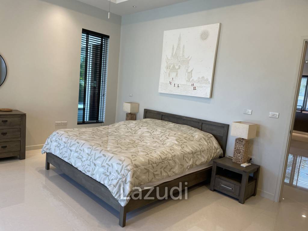4 Beds 4 Baths 429.9 SQ.M White Beach Villa