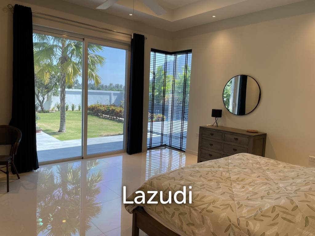 4 Beds 4 Baths 429.9 SQ.M White Beach Villa