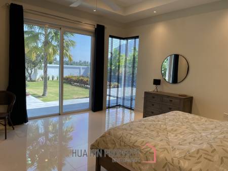 4 Beds 4 Baths 429.9 SQ.M White Beach Villa