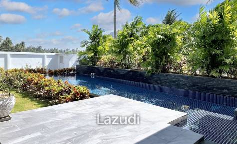 4 Beds 4 Baths 429.9 SQ.M White Beach Villa