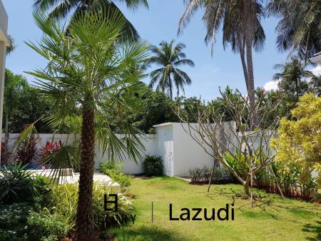 3 Beds 2 Baths 280 SQ.M White Beach Villa