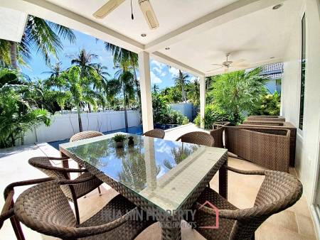 3 Beds 2 Baths 280 SQ.M White Beach Villa