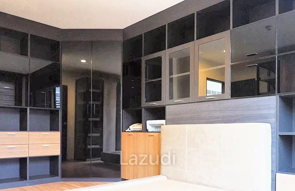 3 Bed 3 Bath 145 SQ.M Watermark Chaophraya