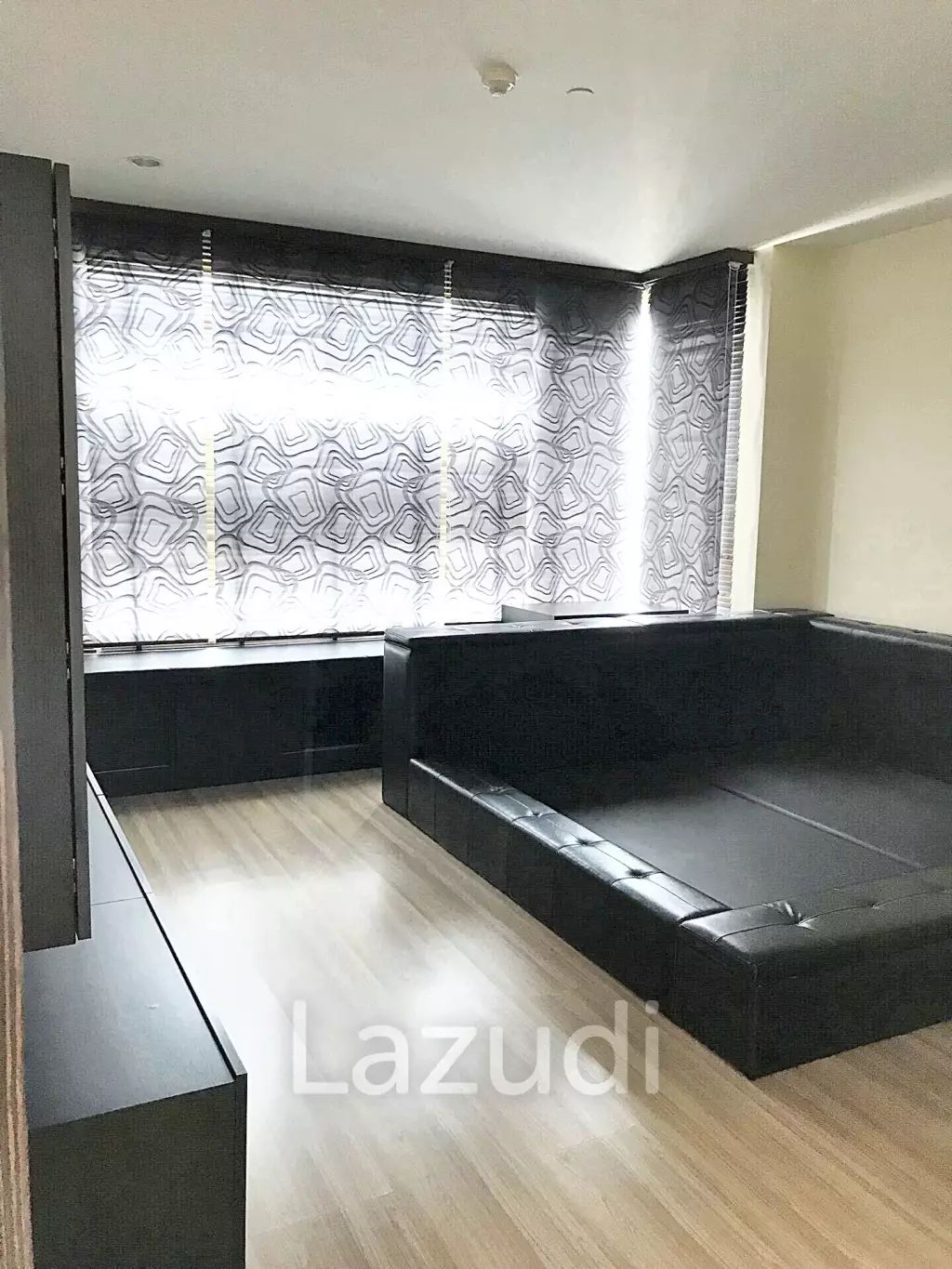 3 Bed 3 Bath 145 SQ.M Watermark Chaophraya