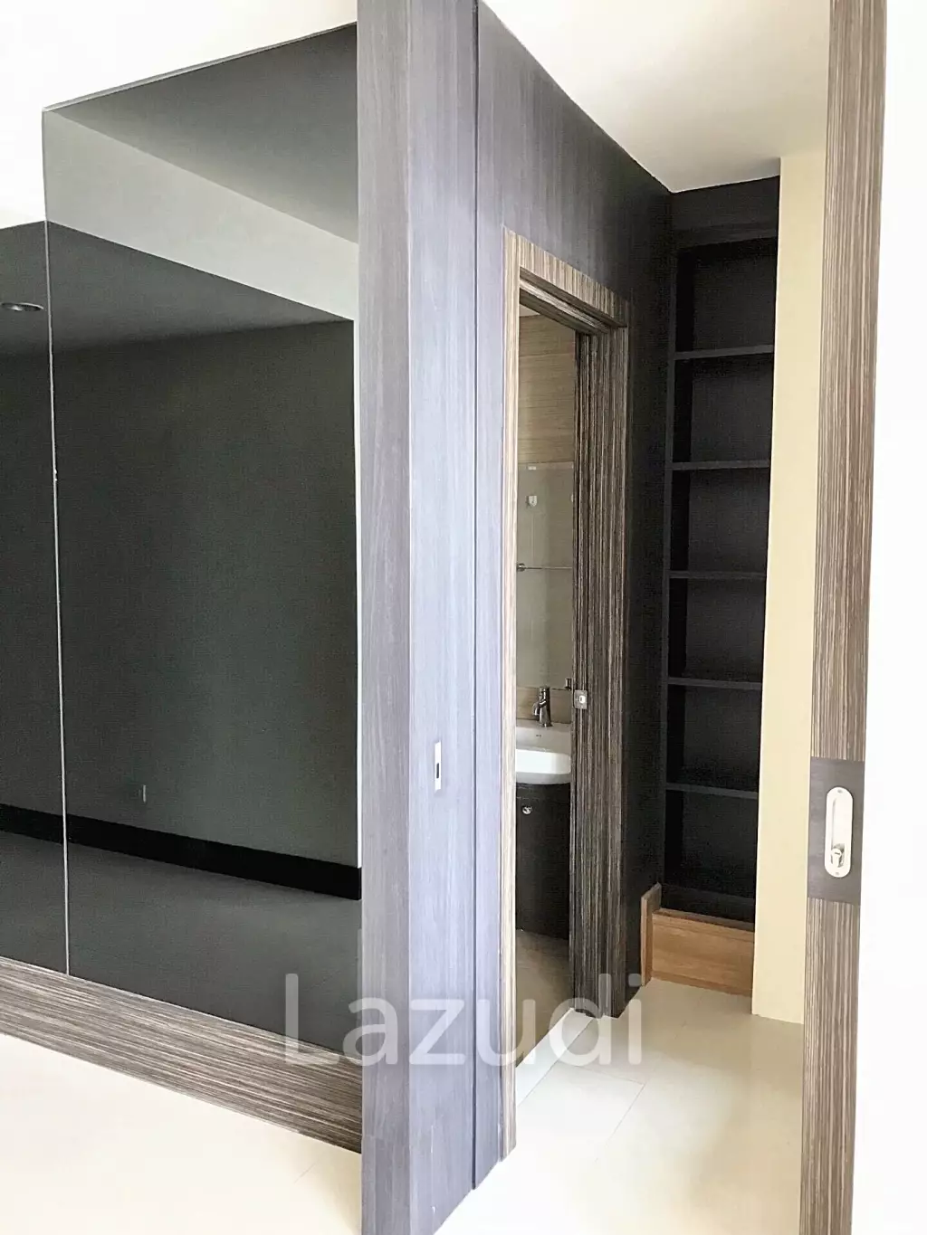 3 Bed 3 Bath 145 SQ.M Watermark Chaophraya