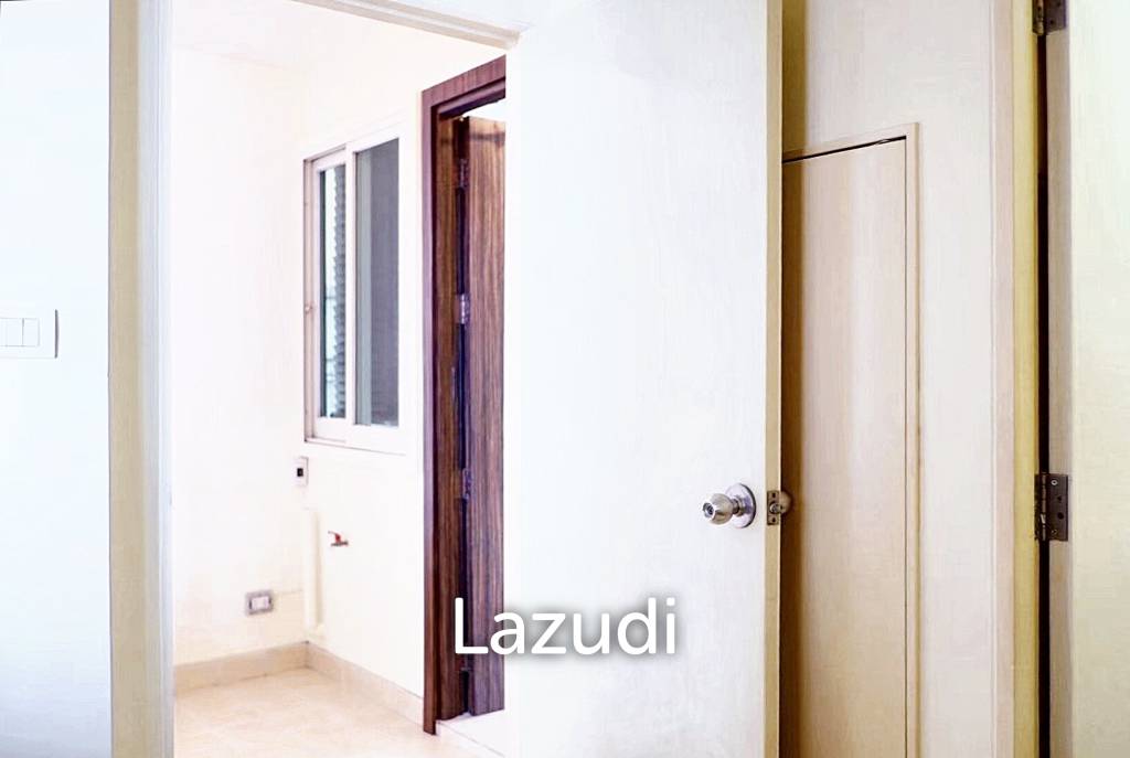 3 Bed 3 Bath 145 SQ.M Watermark Chaophraya