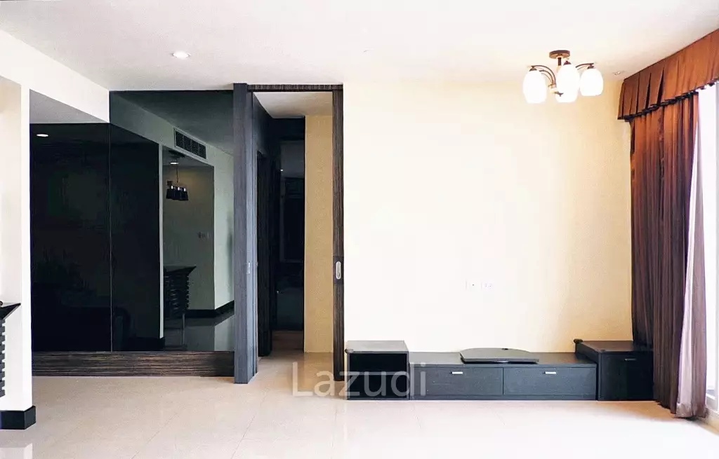 3 Bed 3 Bath 145 SQ.M Watermark Chaophraya