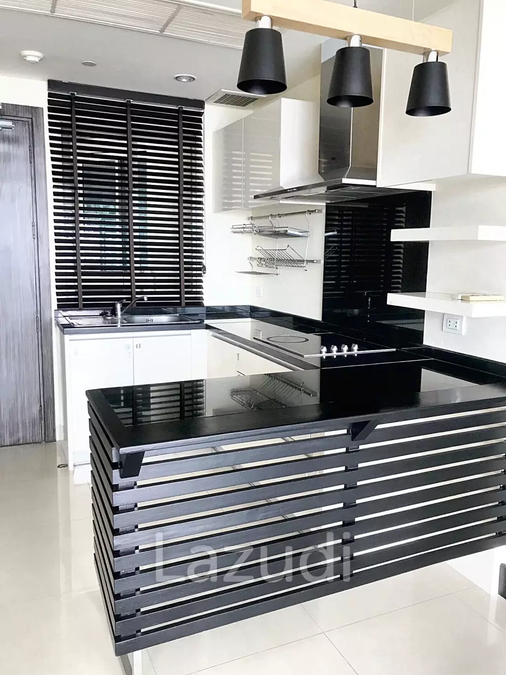 3 Bed 3 Bath 145 SQ.M Watermark Chaophraya