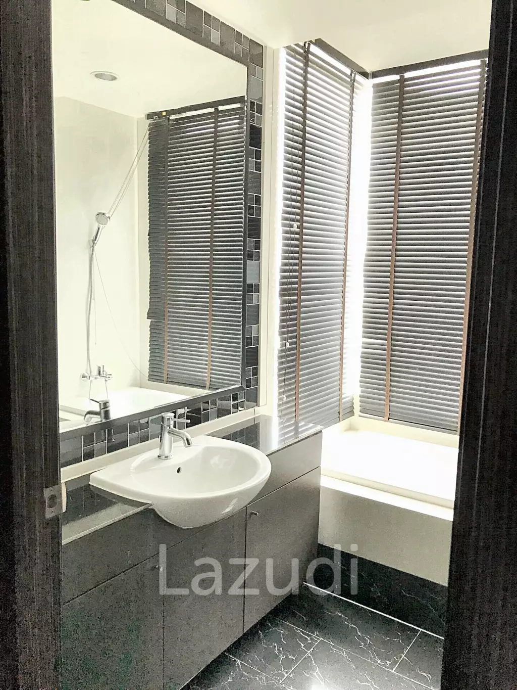 3 Bed 3 Bath 145 SQ.M Watermark Chaophraya