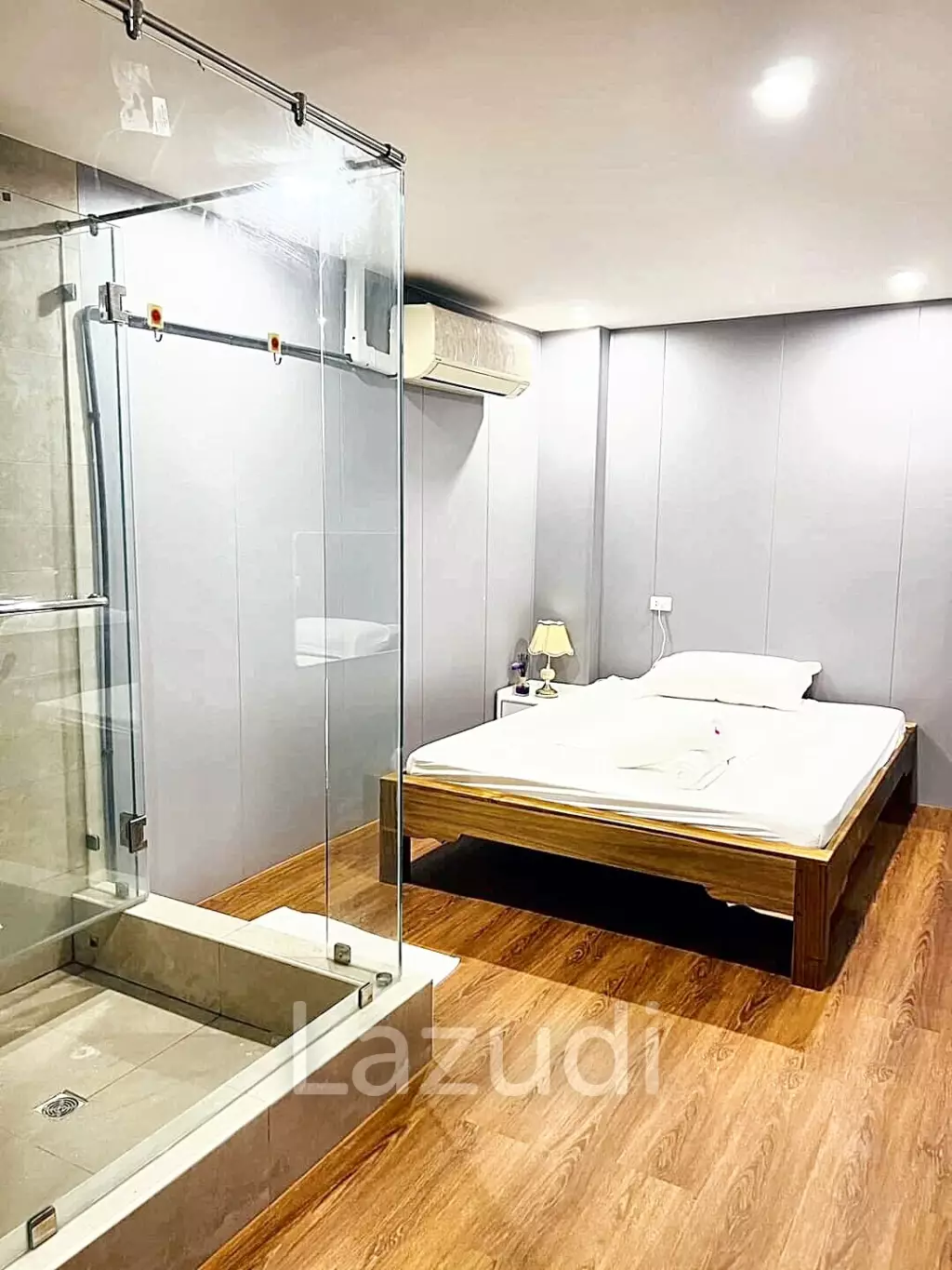BUSINESS TAKE-OVER: Massage and Spa shop in Klongtoey