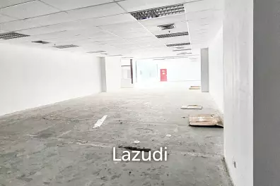 Office space for rent in Watthana