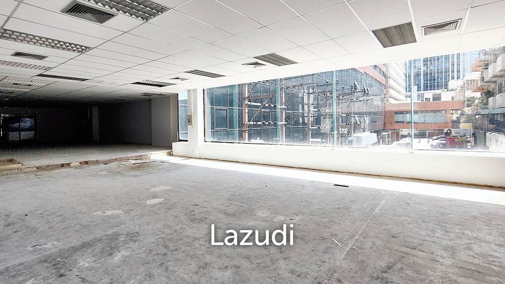 Office space for rent in Watthana
