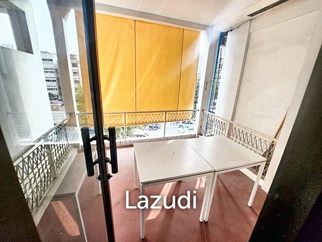2 Bed 2 Bath 170 SQ.M Townhouse in Sukhumvit 63